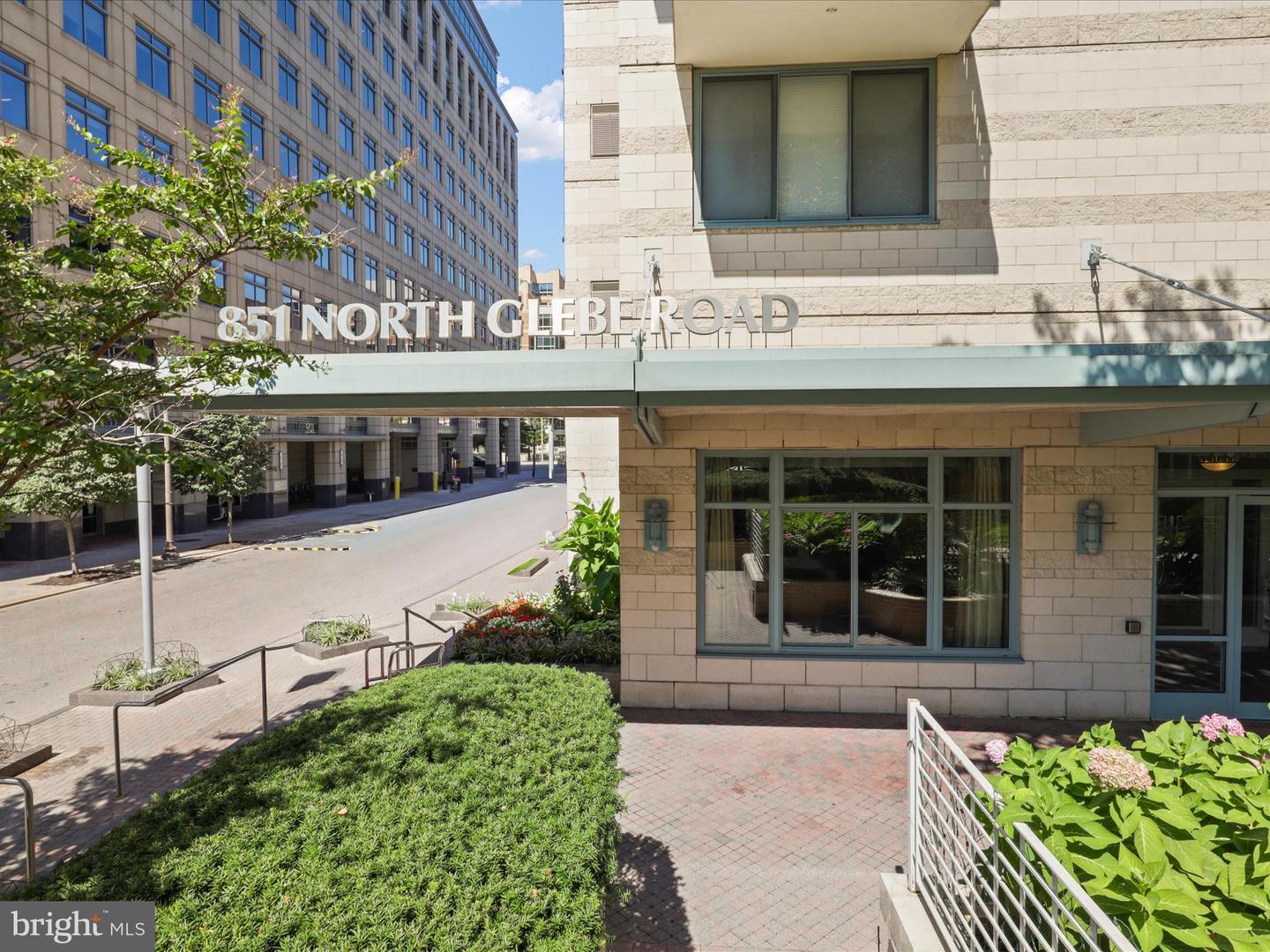 851 North Glebe Road, #1521 - 1