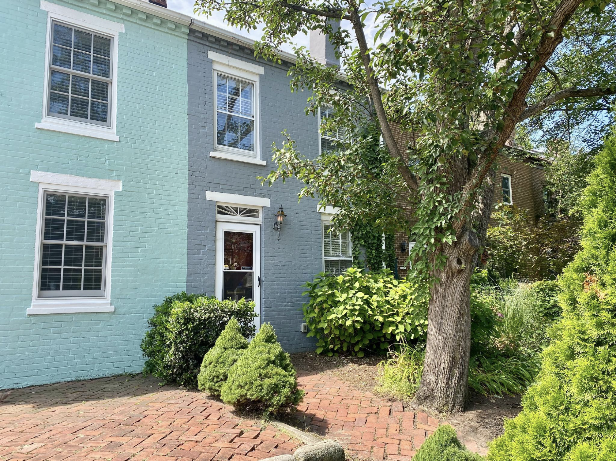 902 Franklin Street - 1