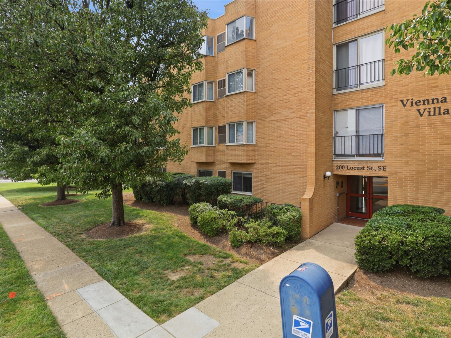 Property thumbnail image
